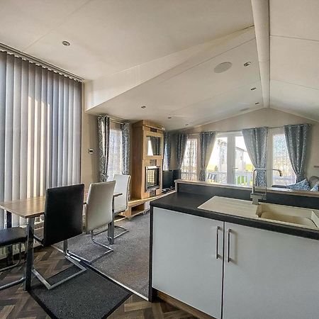 Luxury Caravan At Seaview Holiday Park In Kent Ref 47034Pb وايتستابل المظهر الخارجي الصورة